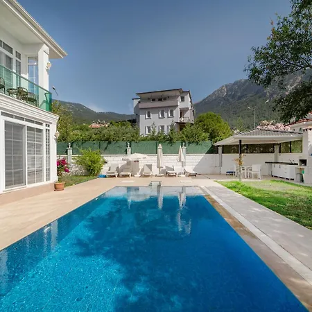 Villa W Private Pool Garden 10 Min To